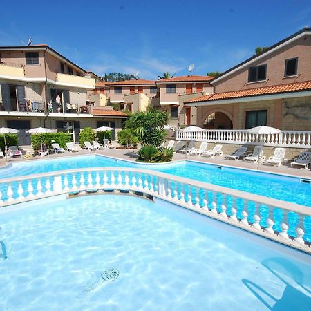 Residence Il Borgo Tortoreto Εξωτερικό φωτογραφία