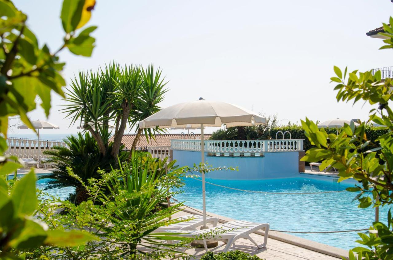 Residence Il Borgo Tortoreto Εξωτερικό φωτογραφία