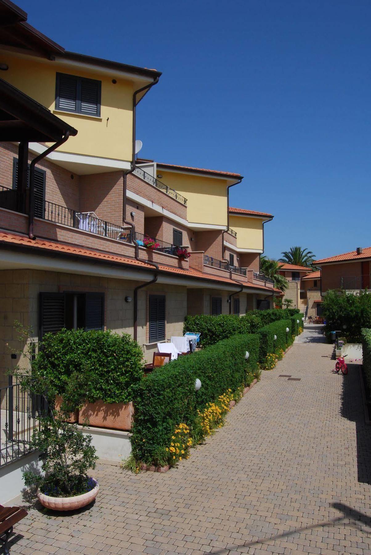 Residence Il Borgo Tortoreto Εξωτερικό φωτογραφία