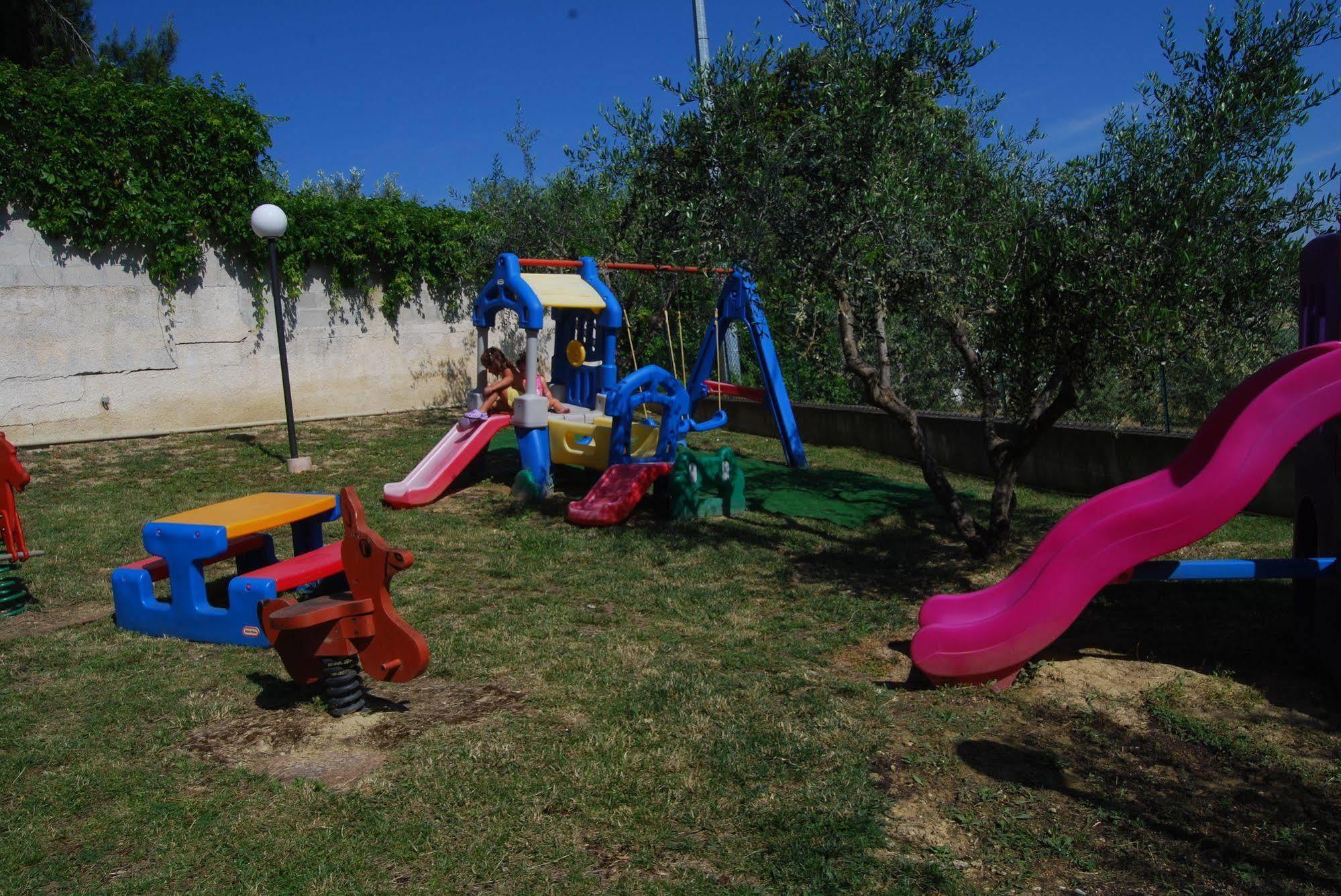 Residence Il Borgo Tortoreto Εξωτερικό φωτογραφία
